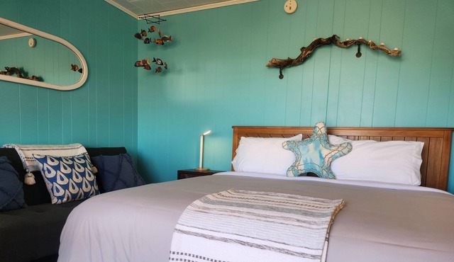Oceanside Suite.. Located on Beautiful White Sand Beach at North Lake Harbor PEI