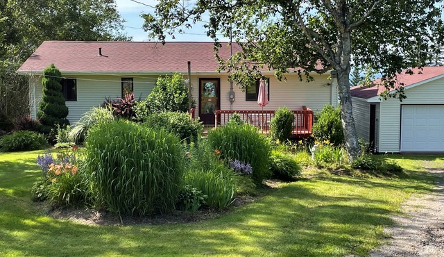 On the Edge of Fundy Private Cottage Getaway