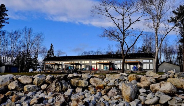 On The Rocks Oceanfront Villa