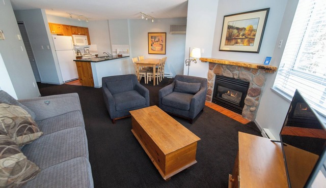 On Village Stroll, Walking Distance to Everything. A/C, Balcony, Fireplace