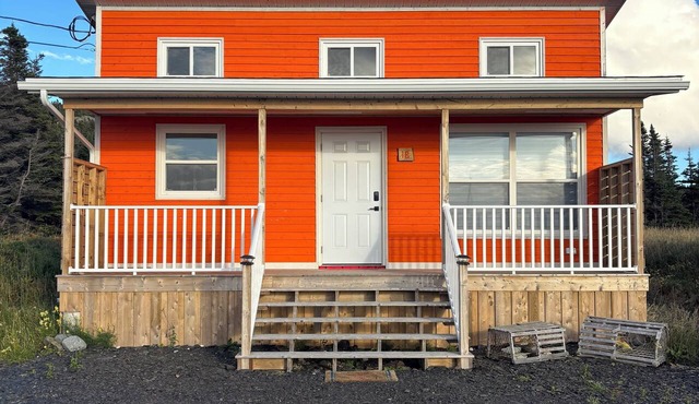 Orange Jellybean: Great ocean views and sunsets close to town