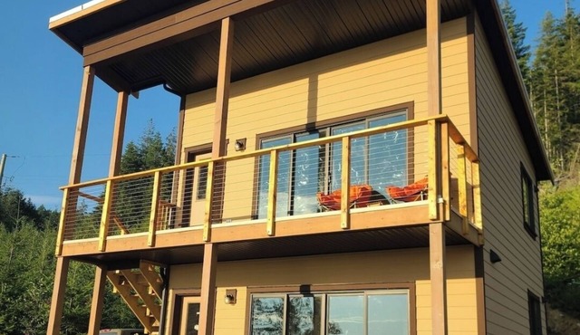 Pacific Ocean View Cabin on 422 Acres Eco Reserve near Shirley and Jordan River