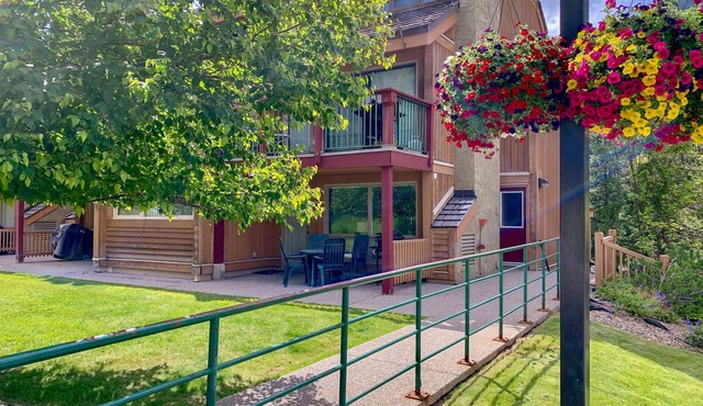 Panorama Horsethief Lodge studio condo sleeps 4: Unit 703