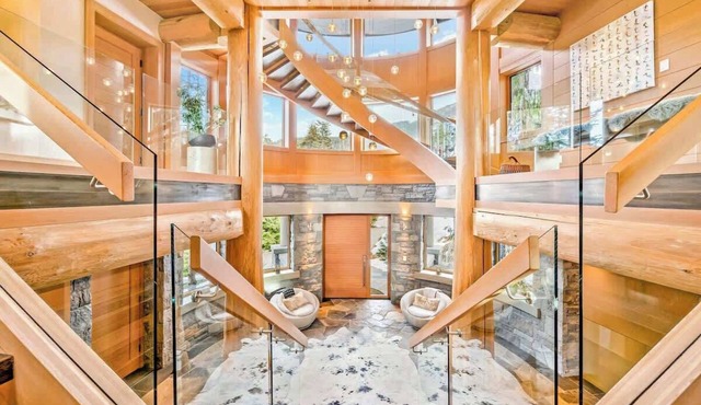 Panoramic Estate | Kadenwood | Ski In Ski Out