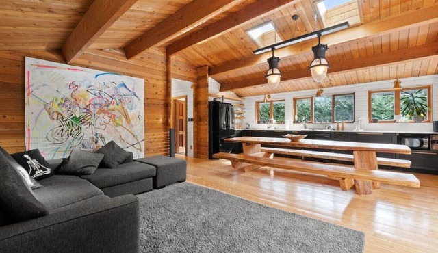 Paradise Valley scandinavian spa retreat