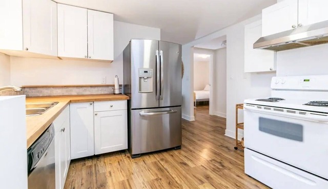 PEACEFUL 2BR OASIS WITH A LARGE PRIVATE YARD