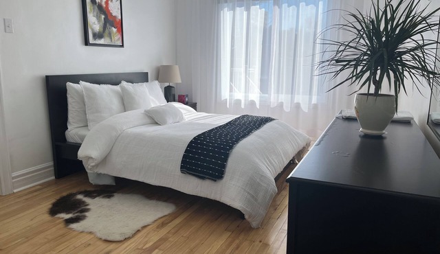 Peaceful, comfortable 3-bedroom apartment in the heart of Montreal