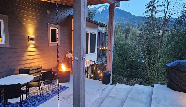 Peaceful River Guest Suite - Forests, Mountains, Hiking, River, Fishing
