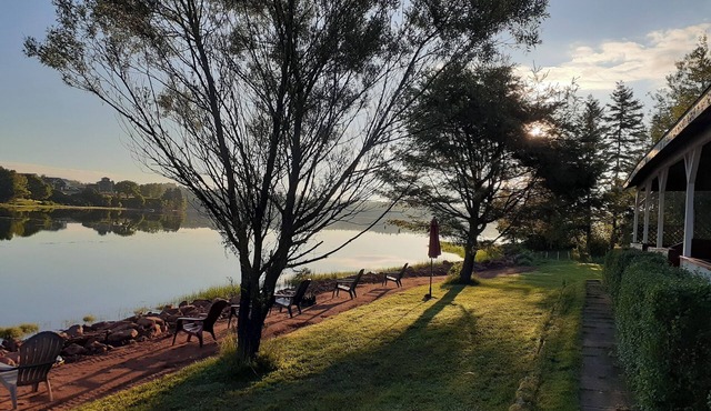 PEI Waterside Apt. #3, quiet waterfront Apt., beach, scenic view, great sunsets