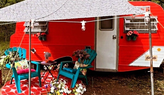 Perth, Boho Vintage Caravan for a quiet retreat, romantic or BFF getaway