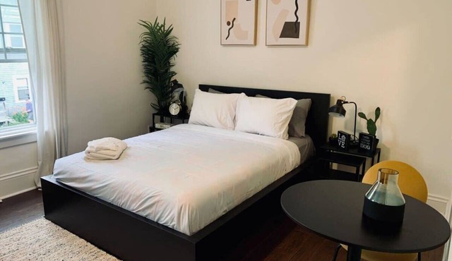 Pet-Friendly, Lovely Studio w/Balcony