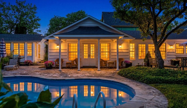 Pool Old Town NOTL 6 PPL Pet Friendly Historic Home