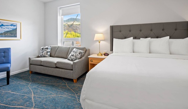 Premier Riverside King Room - Suite - 1 King