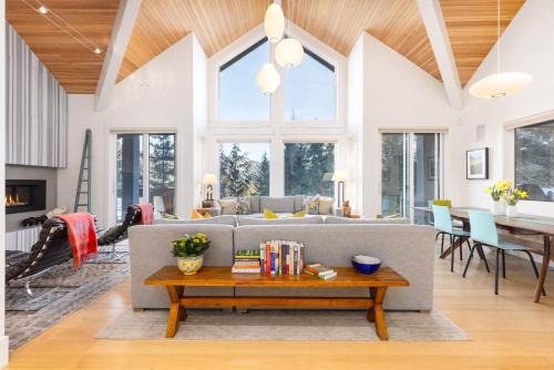 Premium 4-Bedroom Chalet