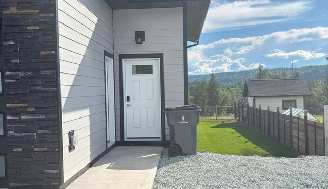 PRINCE GEORGE COZY SUITE PROXIMAL TO THE NECHAKO RIVER