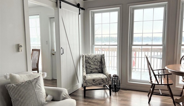 Private, 4 season lakehouse with incredible views!