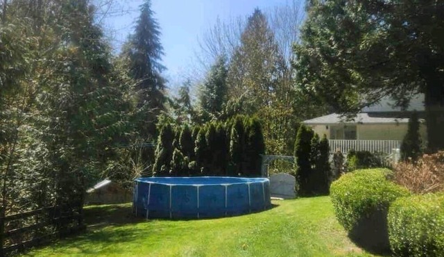 Private Basement suite, beautiful ravine! Perfect, Relaxation or Celebration 🤩 in Maple Ridge