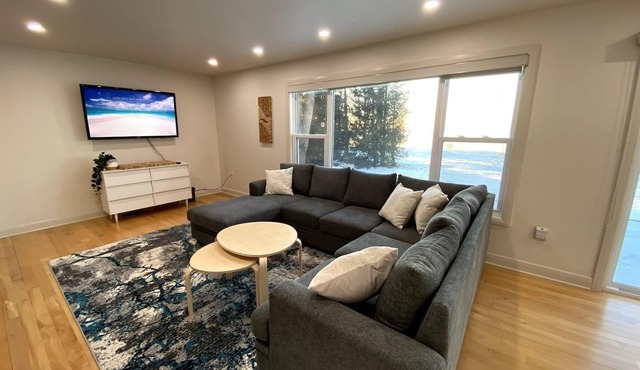 Private Beach Waterfront w/Hot Tub by Grand Bend