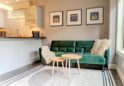 Private Cambie Village Suite min Downtown and Skytrain