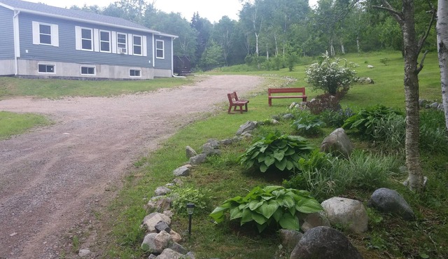 Private cottage for rent on Kelly's Mountain with WIFI