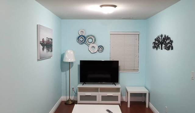 Private entrance and close by trails and park in Maple Ridge