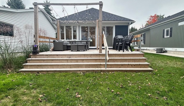 Private Getaway on Station Beach in Kincardine *New*