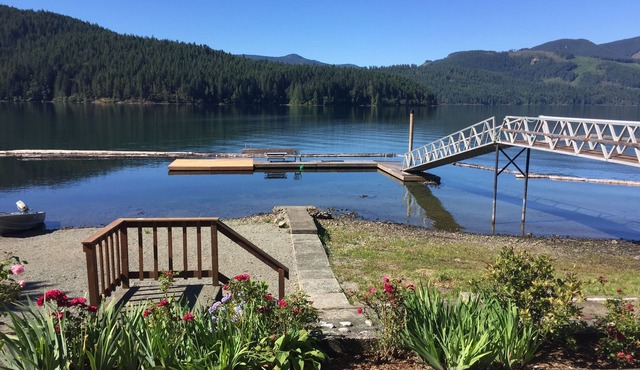 Private Peaceful Home on Beautiful Cowichan Lake