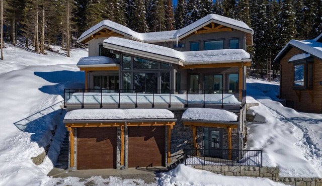 Private Ski in/out - Sleeps 12 - House - Ideal for epic ski trips - Sun Peaks