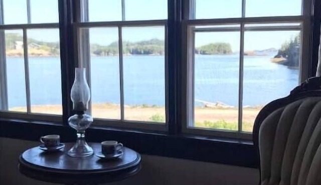 Quarry House- Outport Serenity at its Best!