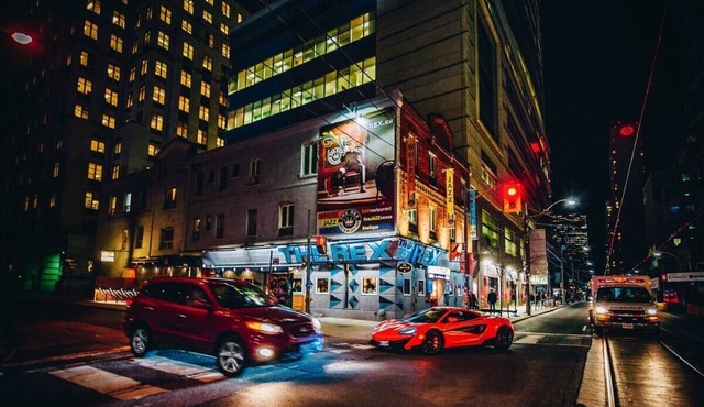 Queen Street West 2BR Hotel Escape