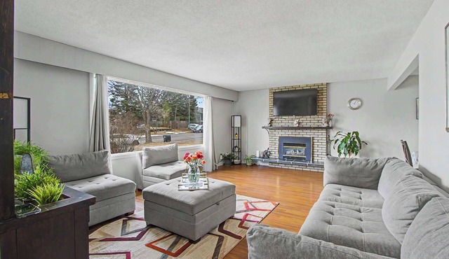 Quiet & Cozy Retreat, Near Downtown Prince George