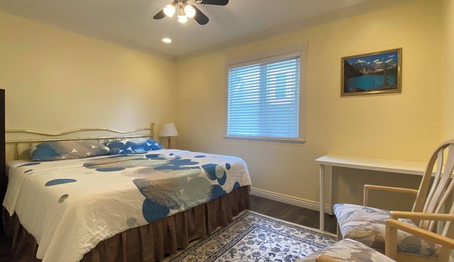 Quiet Guest Suite Near the White Rock Resort