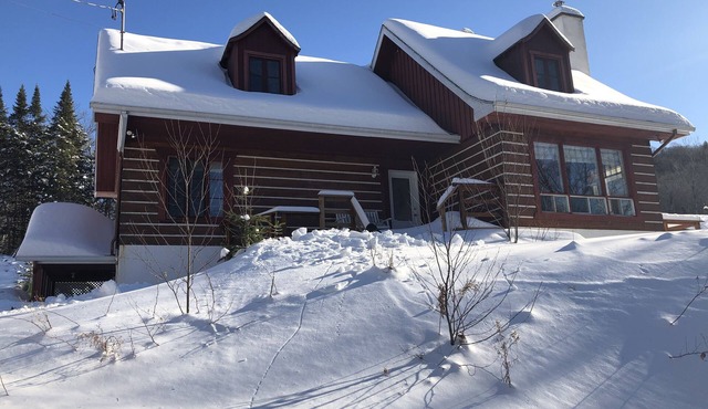 Quiet Laurentian Getaway, Close to the Excitement