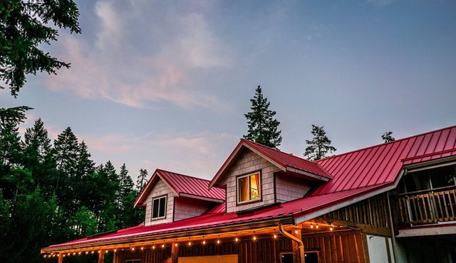 Quirky Farm Stay - 2 Bedrooms - Hot tub