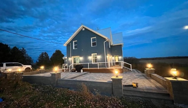 Remote & peaceful 3BR/2BA Luxury Getaway on a remote farm 10 min to DT Beaverton
