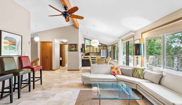 Retro Hill Top Beach House