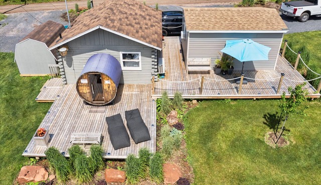 Reunion Cottages, 5 minutes walking to beach entrance & Stanhope Golf Course.