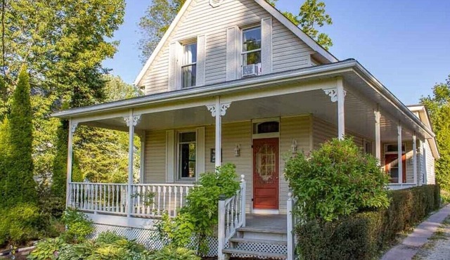 River Ridge Cottage - Three Bedroom Cottage, Sleeps 7