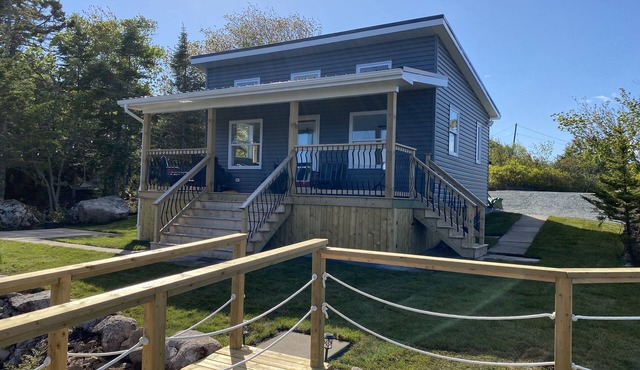 Rock Haven Cottage, on the ocean!