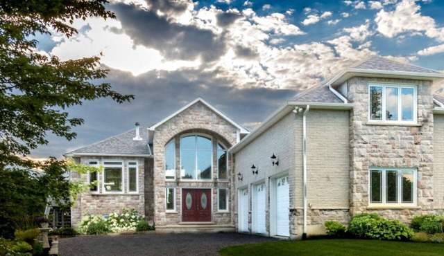 Romantic Suite Rental on Lake Scugog near Port Perry in Ontario