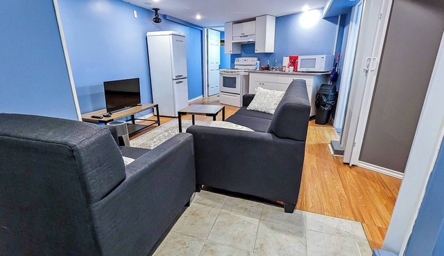 Room-cosy Basement Apartment
