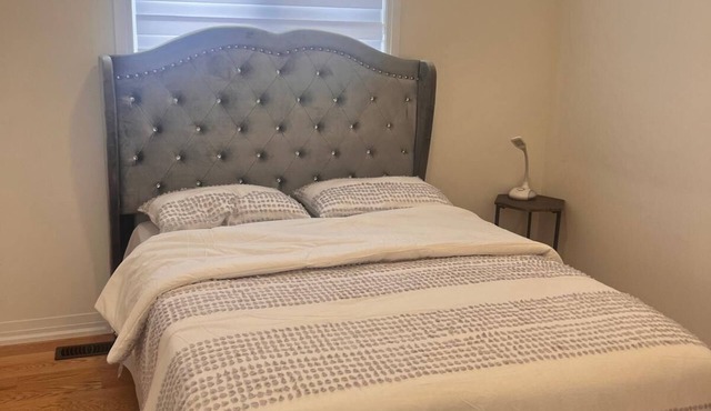Room in Markham