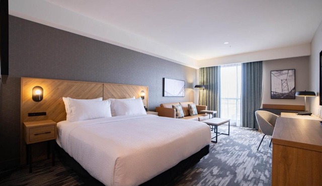 Sandman Signature Dartmouth Hotel & Suites