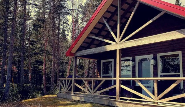 Sandstone Chalets overlooking the Bay of Fundy - SERENITY