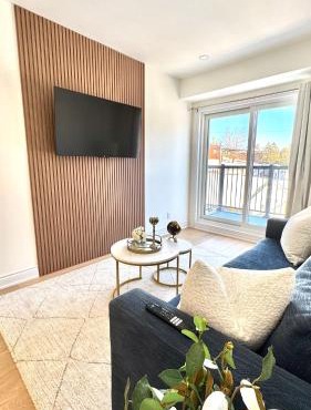Sapphire Luxury 1BR Plus Sofa Bed Apartment