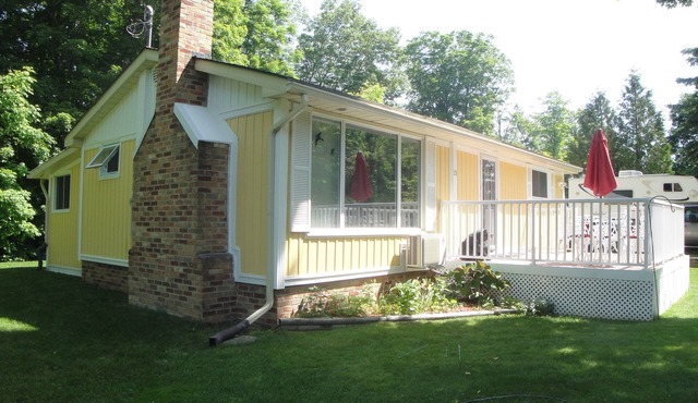 Sauble Beach cottage on a quiet residential street minutes from the beach.