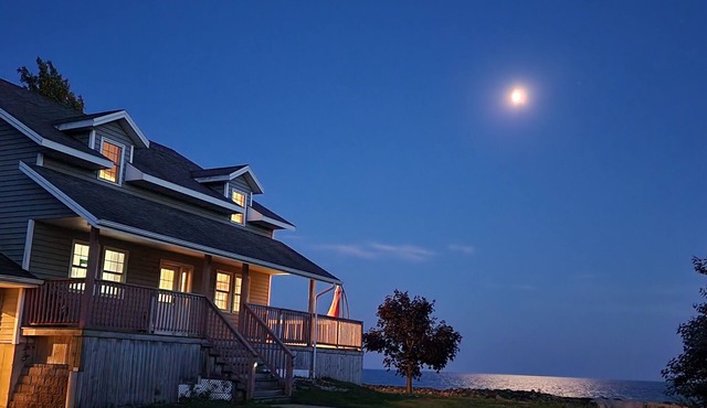 Serene Cottage on the shores of Lake Erie