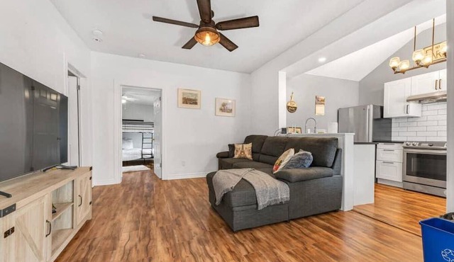 Serene Oasis with 3BR plus Balcony Deck BBQ Grill