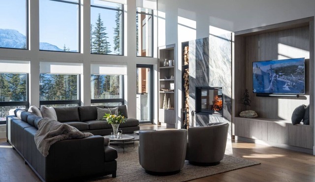 Sitka Spruce Mountain Chalet