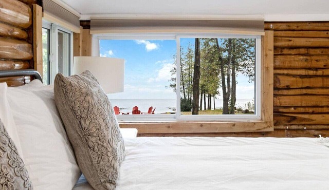 Skipping Rock Cottages: Ultimate Lakeside Retreat